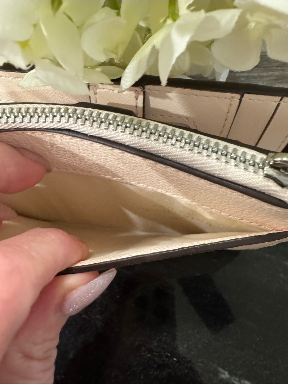 🍃🌼 Kate Spade Floral Small L Zip Wallet in Fresh Peach Multi - Picture 5 of 11